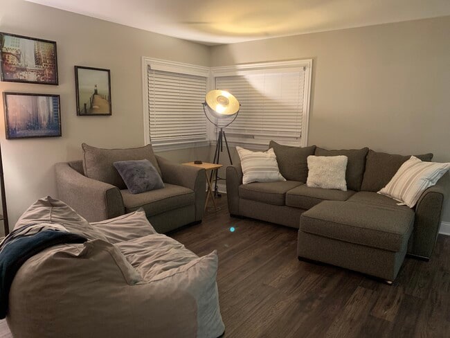 Photo - 436 N Gerard Ave