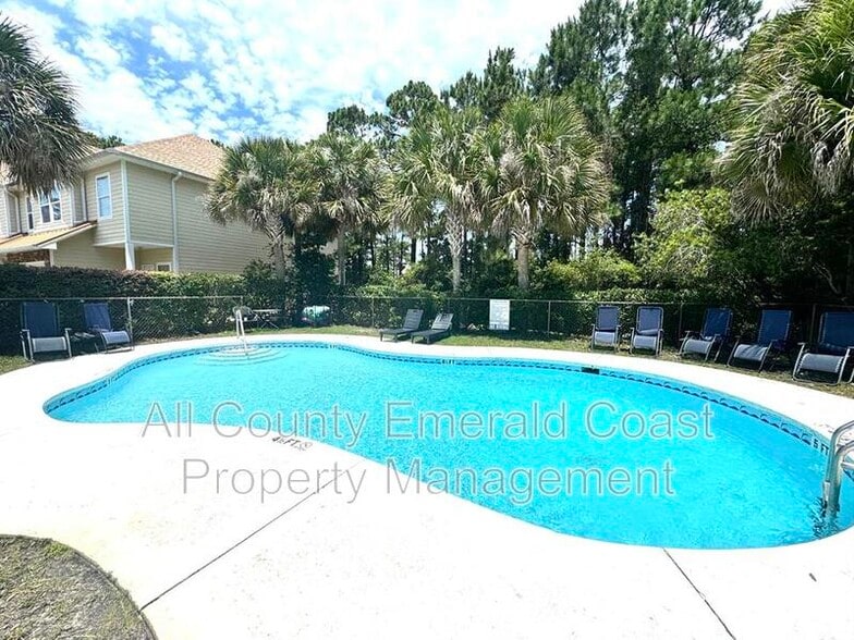 732 E Mack Bayou Dr
