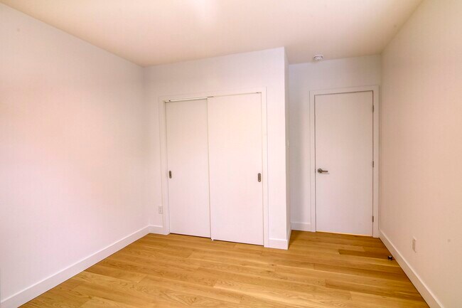 Photo - 4557 Rue Sherbrooke O Unit 107