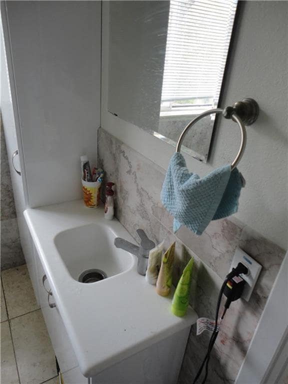 Photo - 210 E 32nd St Unit E