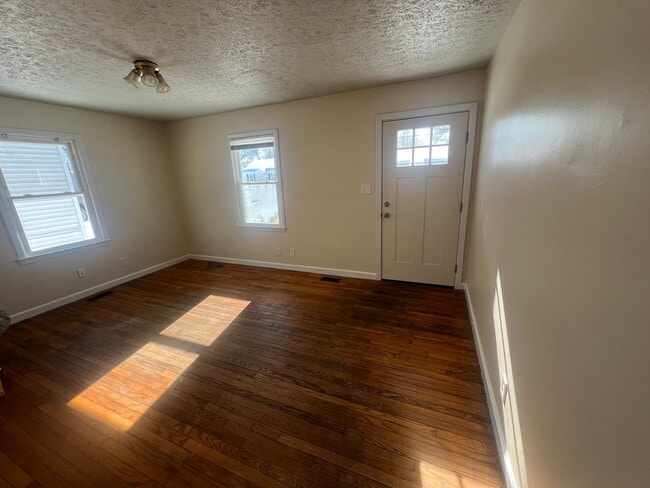 Photo - Lovely Longfield 2 Bedroom