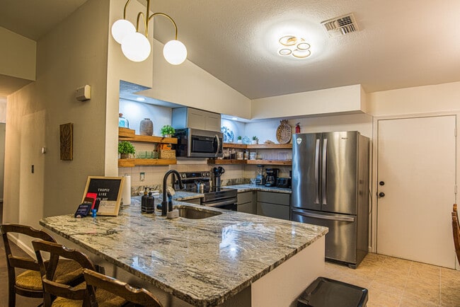 Photo - 4100 N Eagle Nest Point Unit SI ID1592250P