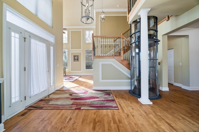 Photo - 408 N White Deer Trail