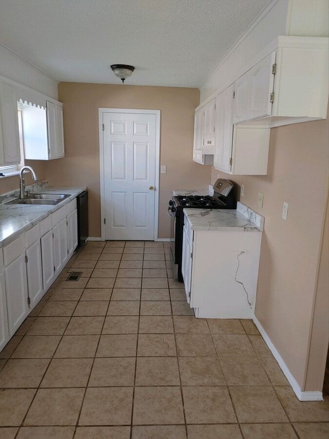 Photo - Nice sized 3 bedroom 2 full bath