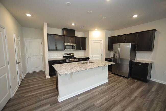 Photo - Beautiful 3 Bed+Bonus+2 Car Garage Townhom...