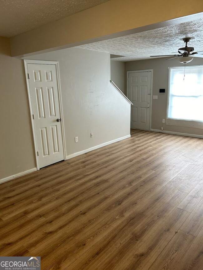 Photo - 200 Westridge Dr