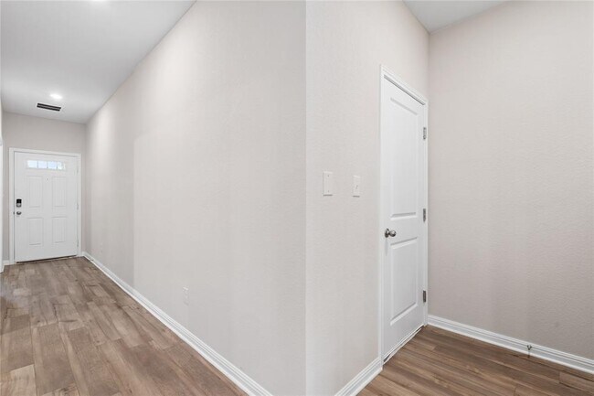Photo - 100 Babblebrook Way