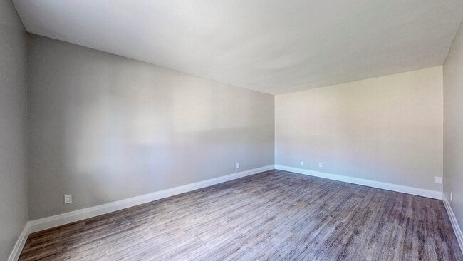 Photo - Bedford Gardens