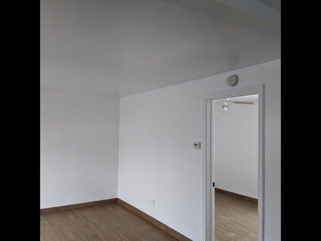 Photo - 933 3385 S Unit 2