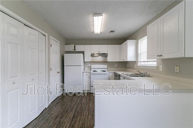 Photo - 256 Turnstone Rd