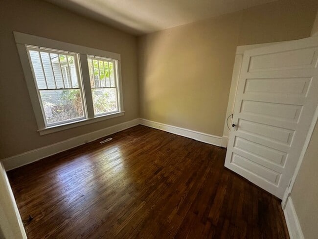 Photo - 610 Marigold St