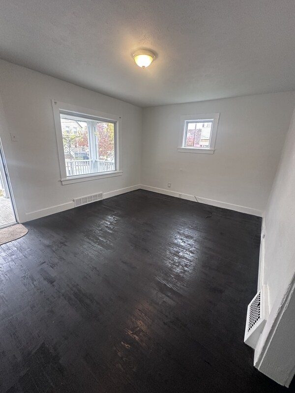 Photo - 3229 W 32nd St