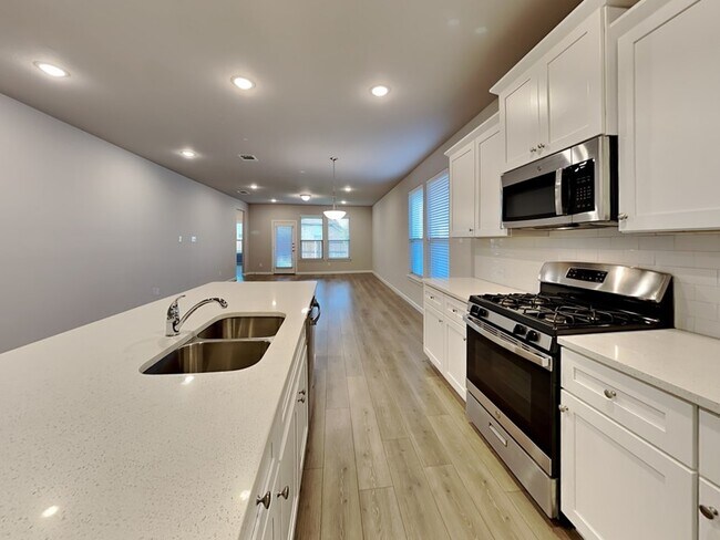 Photo - 162 Camelia St