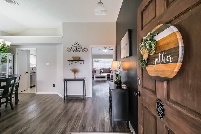 Photo - 4311 Duesenberg Ct