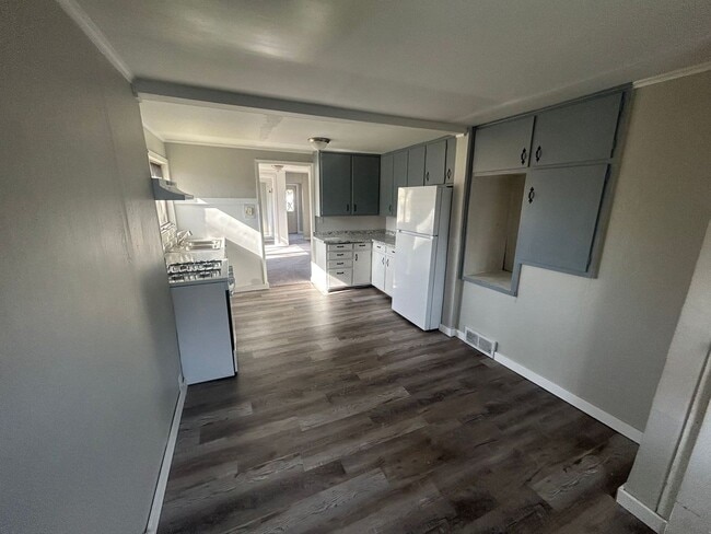 Photo - Refreshed and beautiful 3 bedroom single family home!