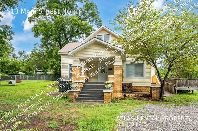 Photo - 513 Main St N