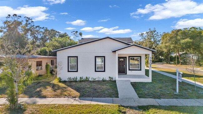 Photo - 1901 31st St S