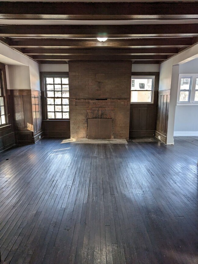 Photo - 73 Woodland St