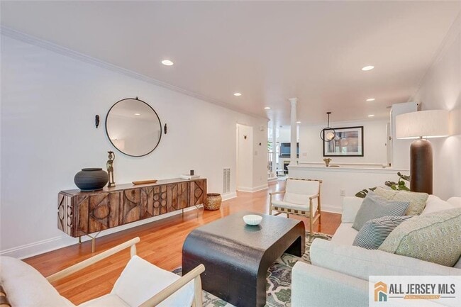 403 Somerset Ct