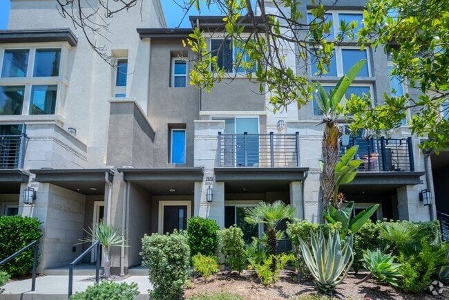 Building Photo - 7870 Civita Blvd Rental