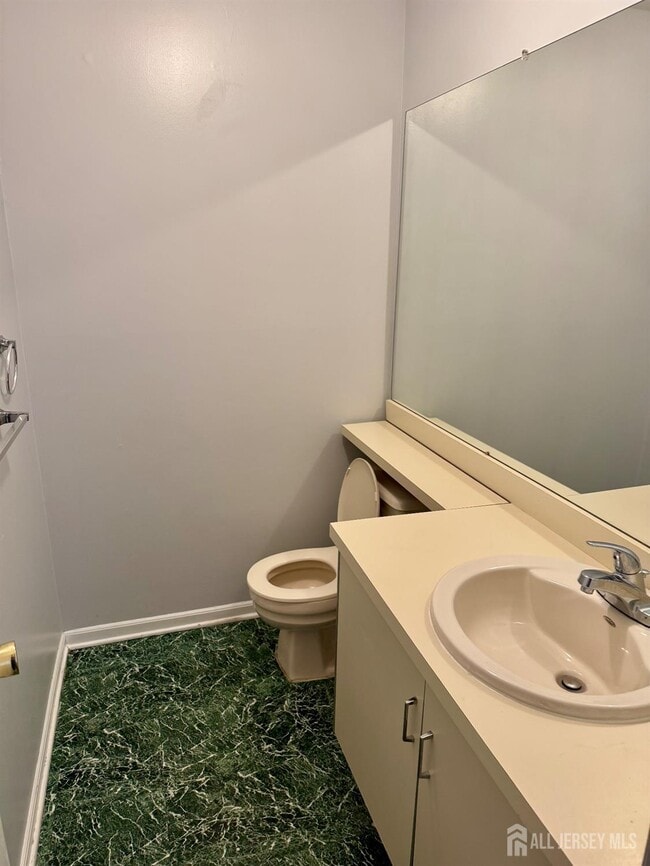 Photo - 36 Upperbrook Ct