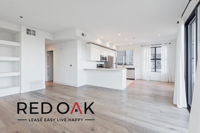 Photo - 8811 Burton Way Unidad 411