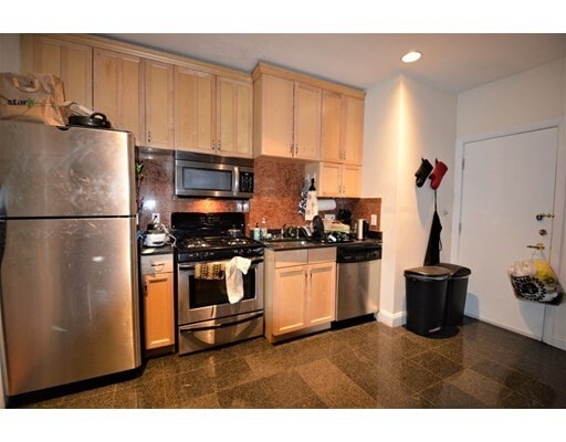Building Photo - 1695 Beacon St Unit 1