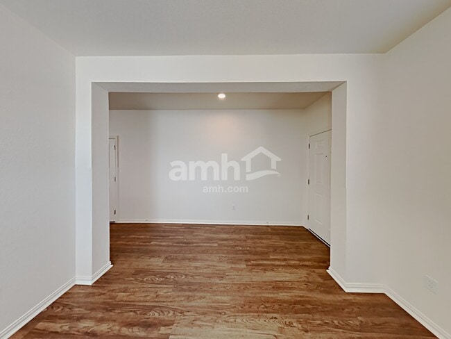 Photo - 163 Pebble Creek Run