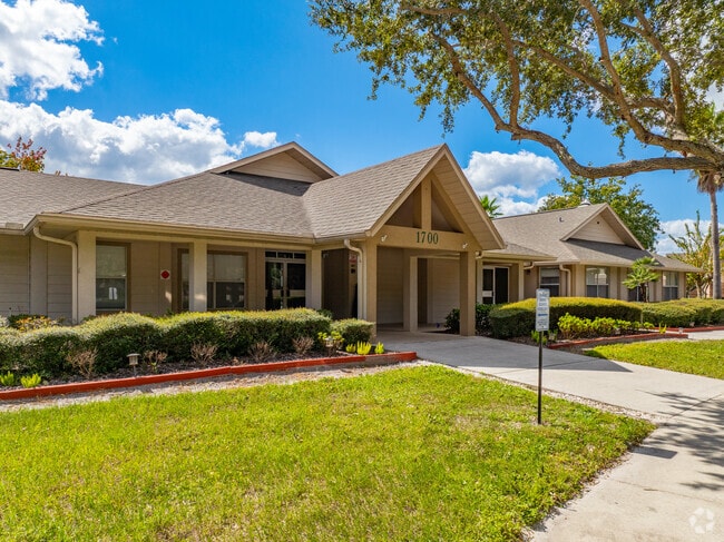 1700 Kenyon Cir Kissimmee, FL 34741