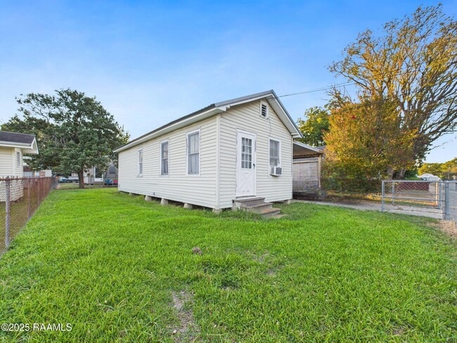 Photo - 505 W Dale St