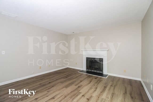 Photo - 7052 Avenbury Cir