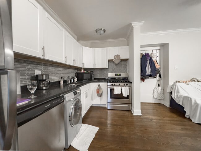 Photo - 2129 N Dayton St Unit 701