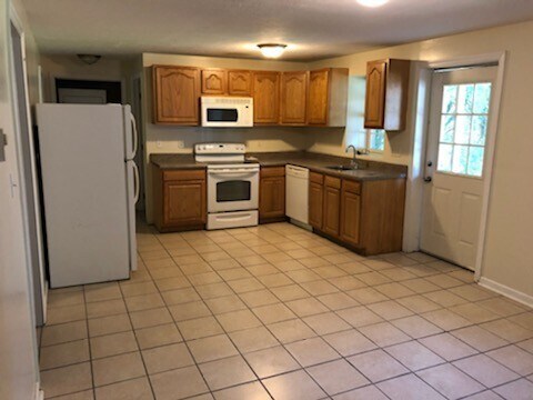 Photo - 172 E Cherry Ln Unit 1