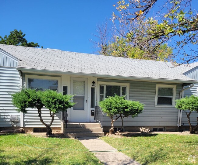 Building Photo - Close to CMU/St Mary's Rental