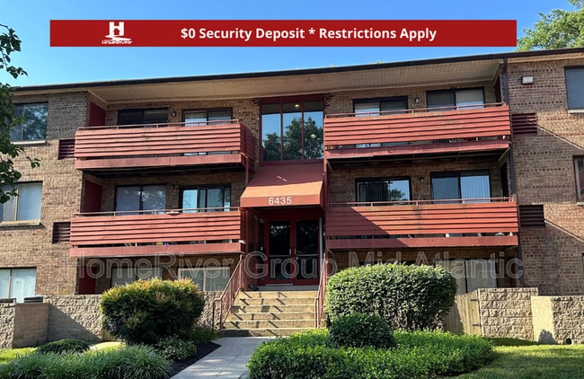 Building Photo - 6435 Richmond Hwy Unit Apt 301
