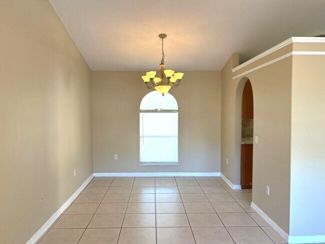 Photo - Beautiful 4 Bedroom, 2 Bath Split-Floor-Plan Home in Lakeside — Kissimmee, FL