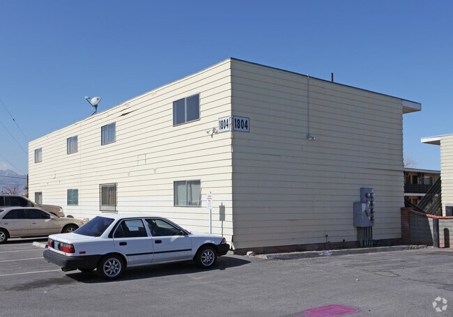 Rancho Arms Apartments - Rancho Arms Apartments