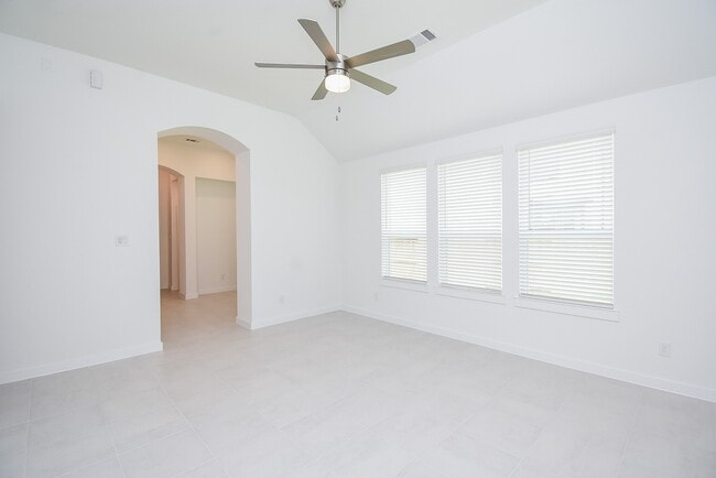 Building Photo - 5115 Murillo Dr
