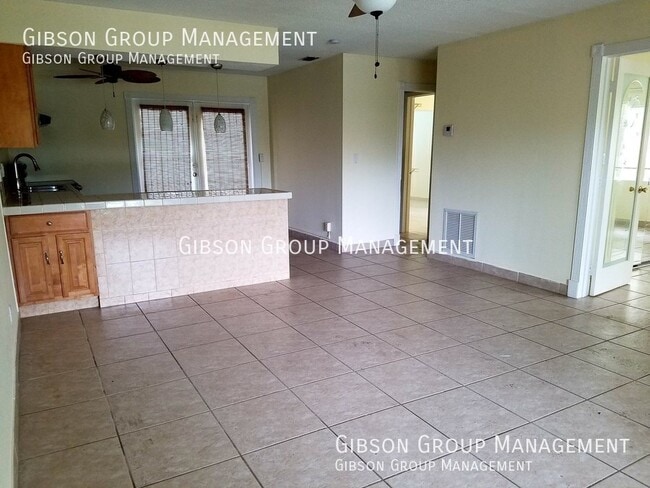 Photo - 4500 NE 15th Ave