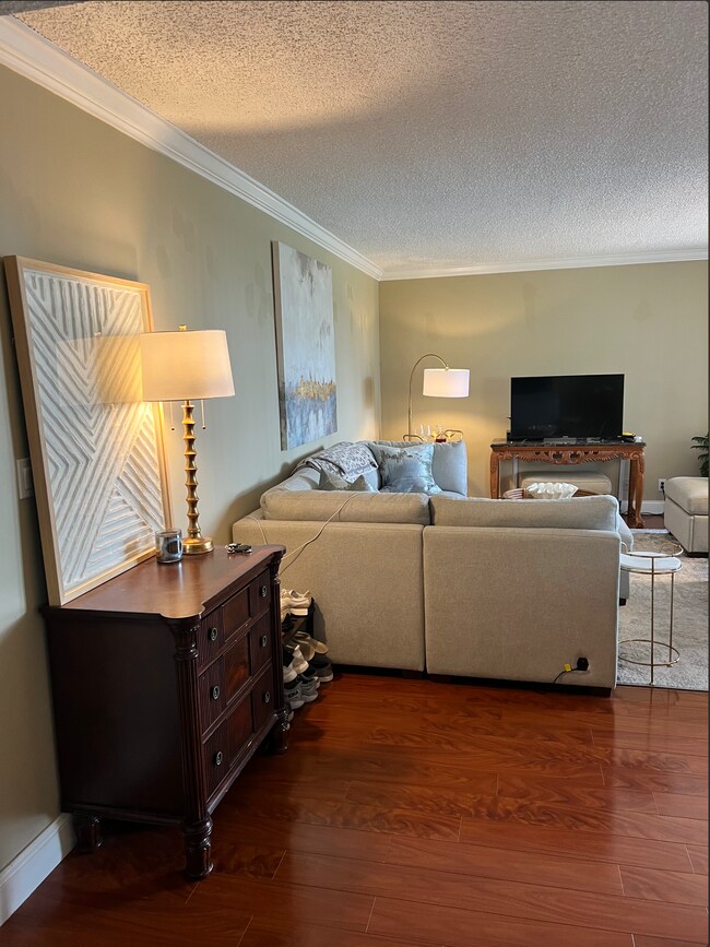 Photo - 2455 Lindell Blvd