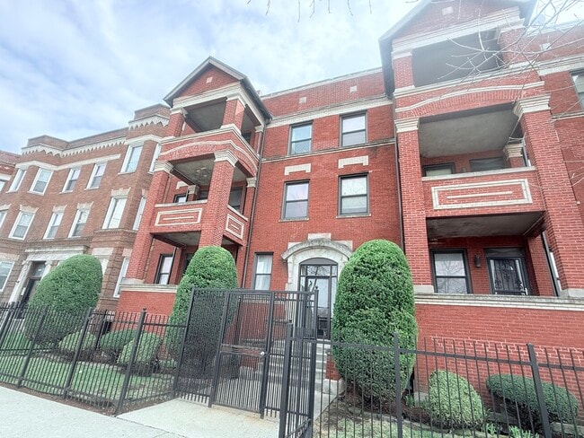 Photo - 1509 E 65th St