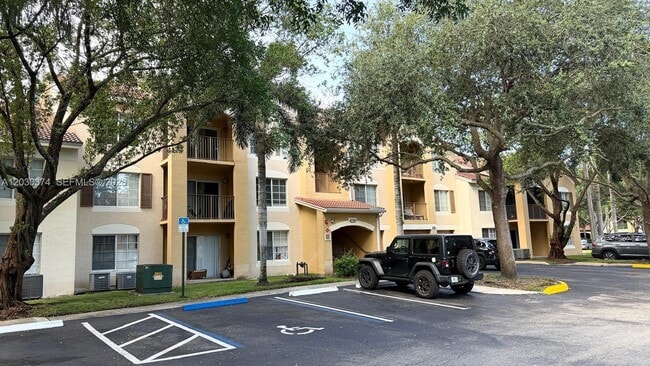 Building Photo - 4220 San Marino Blvd Unit 303