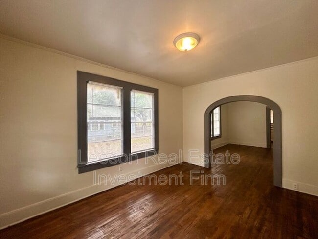 Photo - 3022 Lillian St
