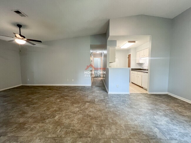 Photo - 6013 Born Ct