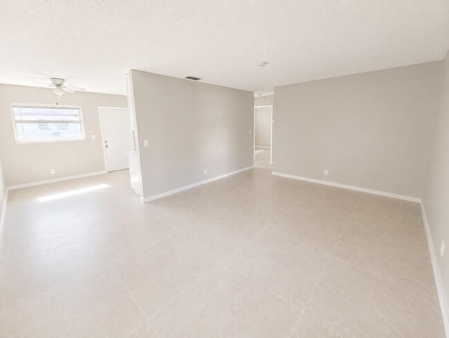 Photo - 1794 Juno Rd Unit 2