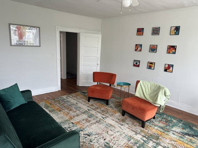 Photo - 846 W 36th St Unit 846 W 36th St apartment