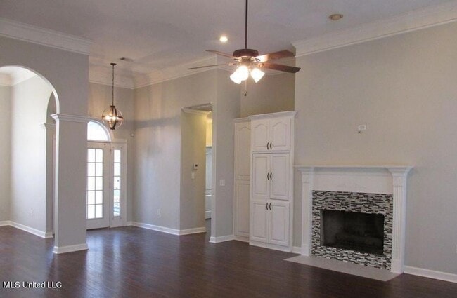 201 Apple Blossom Cir