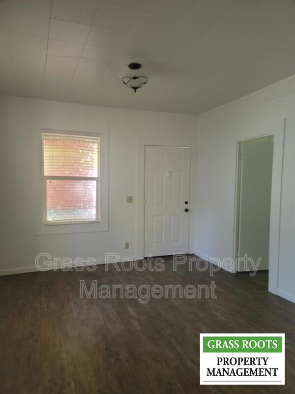 Building Photo - 311 N Church St Rental