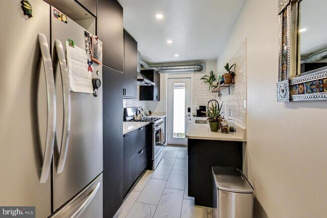 Photo - 213 Hawaii Ave NE