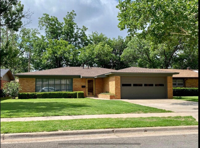 Building Photo - 3505 46th St